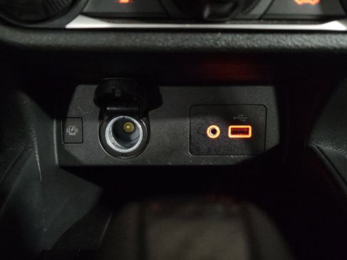 Used 2023 Nissan Versa SV image 30