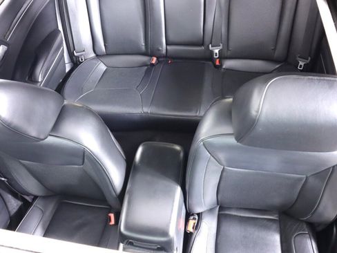 Used 2016 Chrysler 300 C RWD image 27