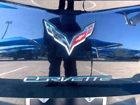 Used 2019 Chevrolet Corvette Stingray Coupe w/ 1LT image 10