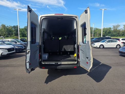 Used 2017 Ford Transit 350 XLT RWD image 16