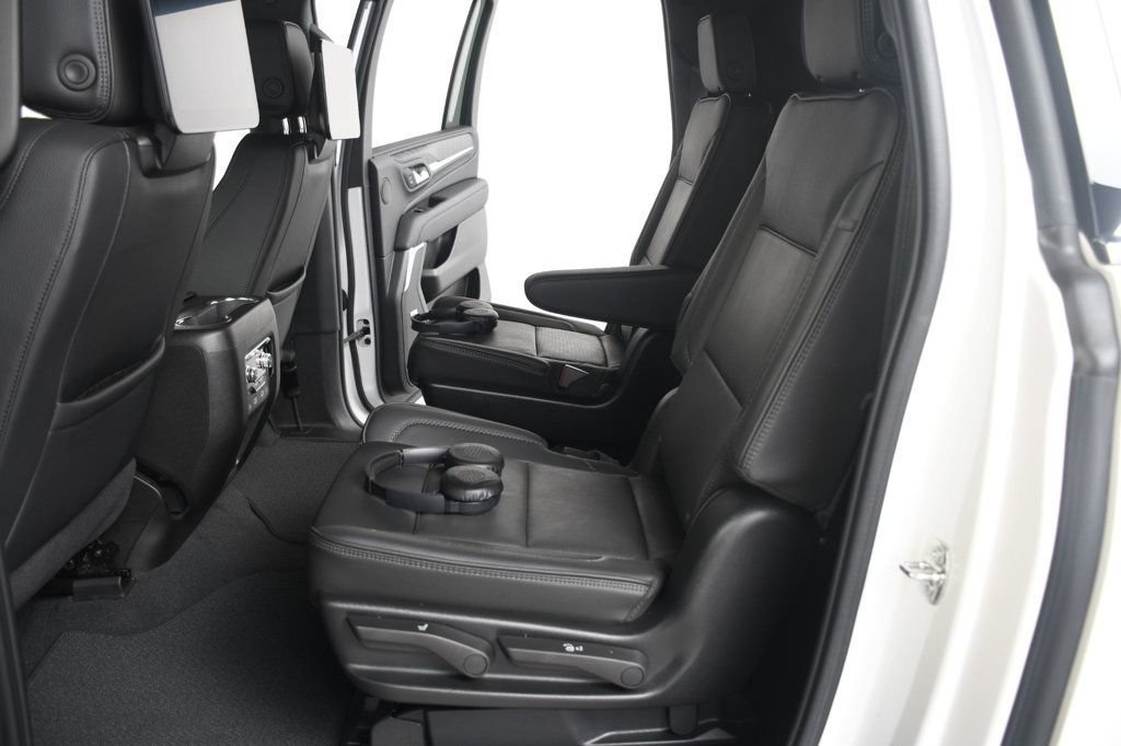 Used 2024 GMC Yukon XL Denali AWD/4WD image 34
