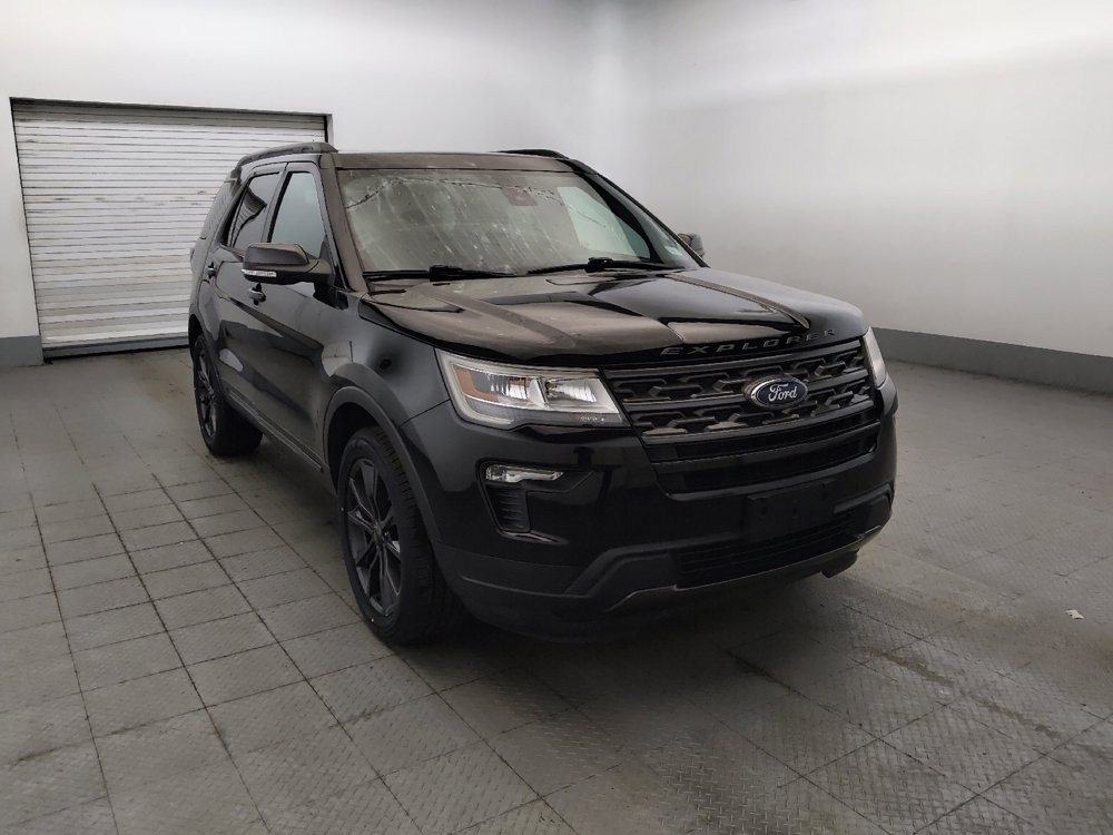 Used 2019 Ford Explorer XLT w/ Equipment Group 202A AWD/4WD image 13