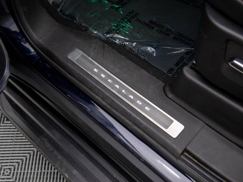 Used 2021 Cadillac Escalade Sport w/ Driver Assist Tech Package image 19