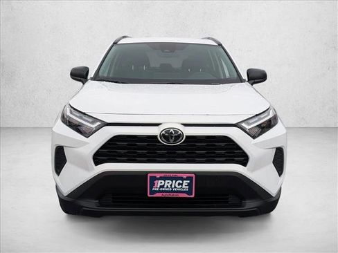 Used 2025 Toyota RAV4 LE image 2