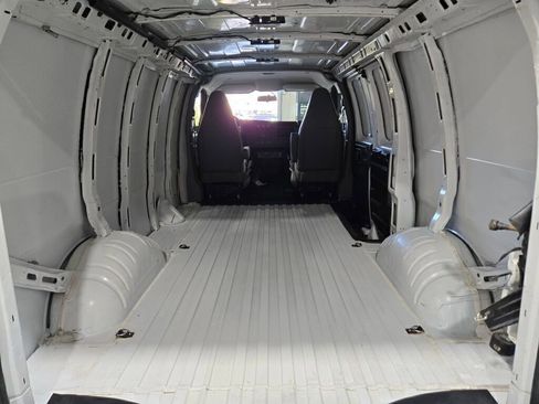 Used 2019 Chevrolet Express 3500 w/ Driver Convenience Package image 20