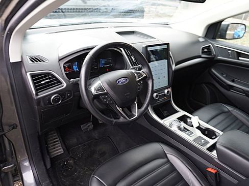 Used 2023 Ford Edge SEL image 3