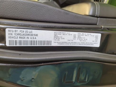 Used 2021 Dodge Durango SXT image 33