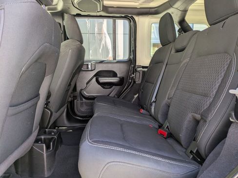 Used 2021 Jeep Wrangler Unlimited Sport AWD/4WD image 15