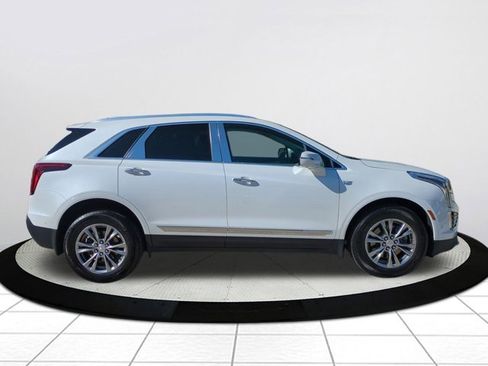 Used 2021 Cadillac XT5 Premium Luxury image 2