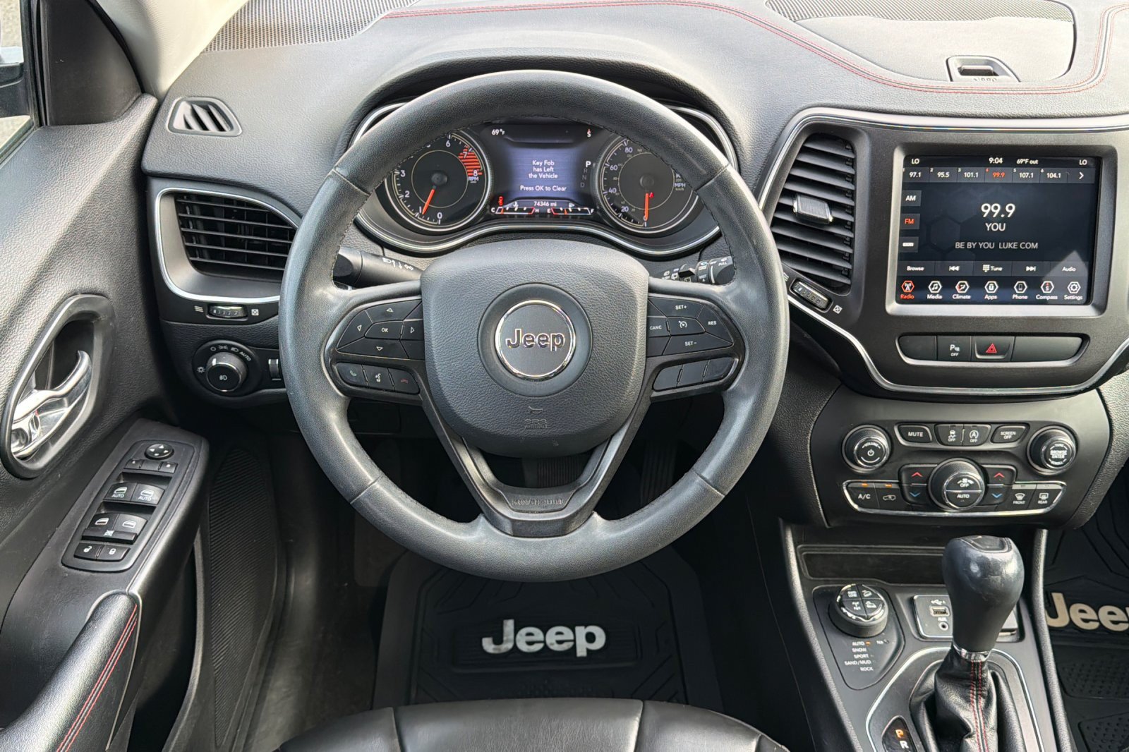 Used 2020 Jeep Cherokee Trailhawk AWD/4WD image 11