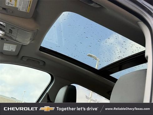 Used 2018 Chevrolet Equinox Premier image 32