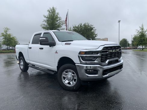 Used 2025 RAM 3500 Tradesman AWD/4WD image 2