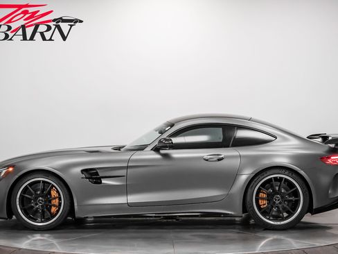 Used 2018 Mercedes-Benz AMG GT R image 2
