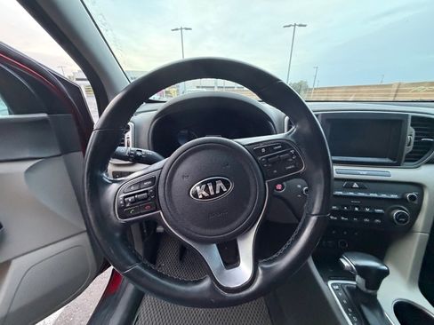 Used 2017 Kia Sportage EX w/ EX Premium Package image 10