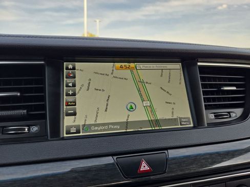 Used 2018 Kia Cadenza Limited FWD image 29