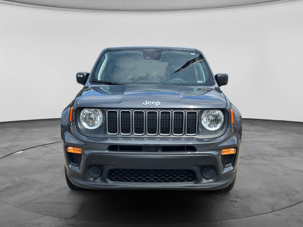 Used 2023 Jeep Renegade Latitude AWD/4WD image 3