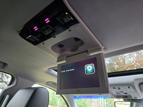 Used 2020 GMC Yukon XL Denali w/ Denali Ultimate Package image 19