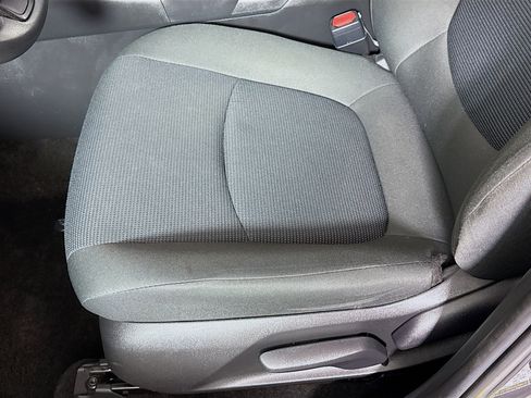 Certified 2023 Toyota RAV4 LE AWD/4WD image 19