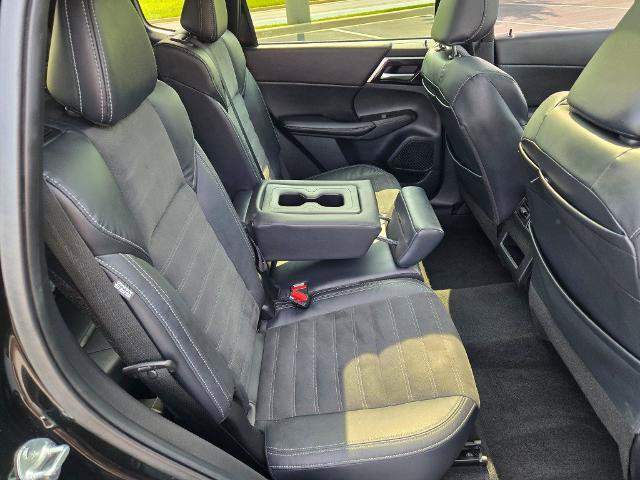 Used 2022 Mitsubishi Outlander SE AWD/4WD image 7