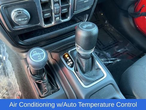 Used 2022 Jeep Wrangler Unlimited Sport image 24