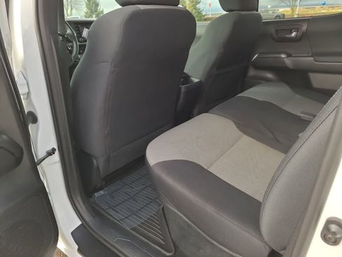 Used 2020 Toyota Tacoma TRD Off-Road image 20