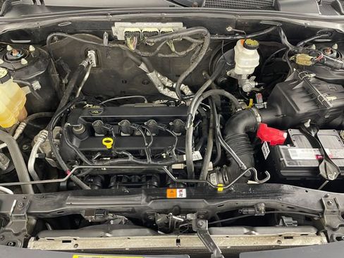 Used 2010 Ford Escape XLS FWD image 18