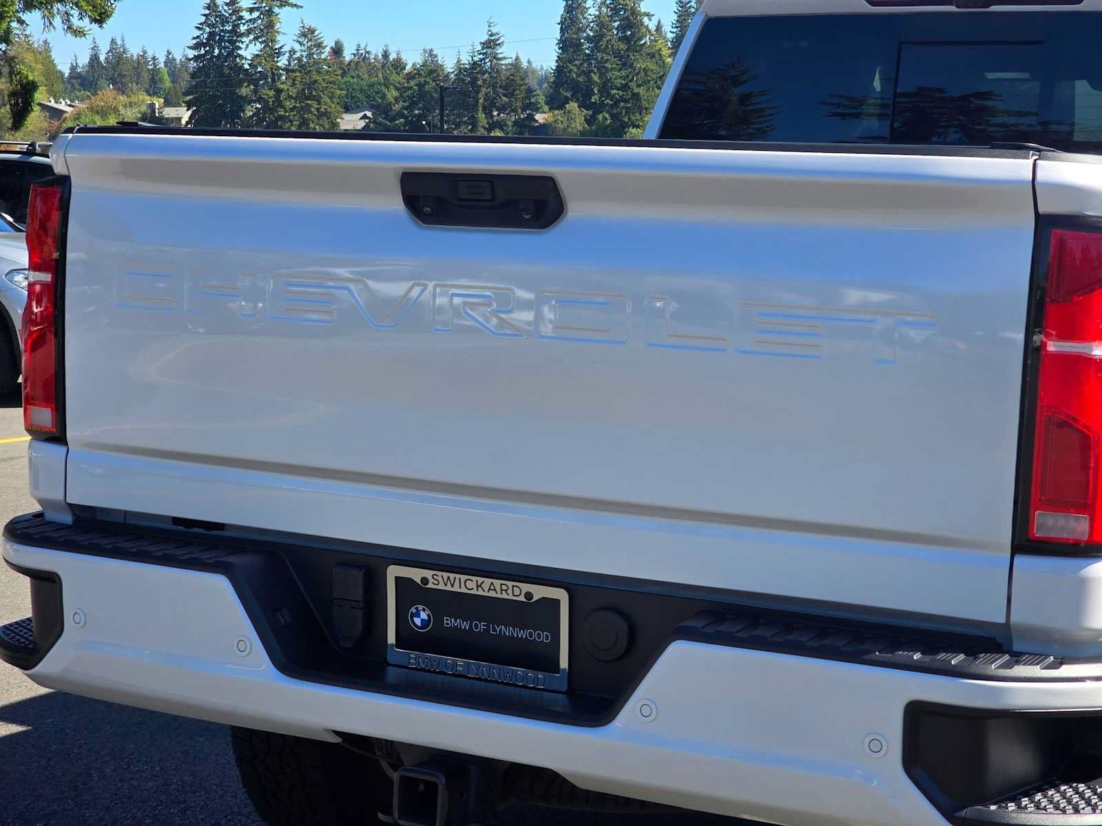 Used 2024 Chevrolet Silverado 2500 High Country w/ Technology Package AWD/4WD image 13