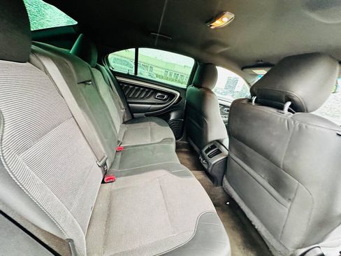 Used 2015 Ford Taurus SEL FWD image 18