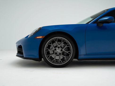 Used 2025 Porsche 911 Carrera RWD image 12