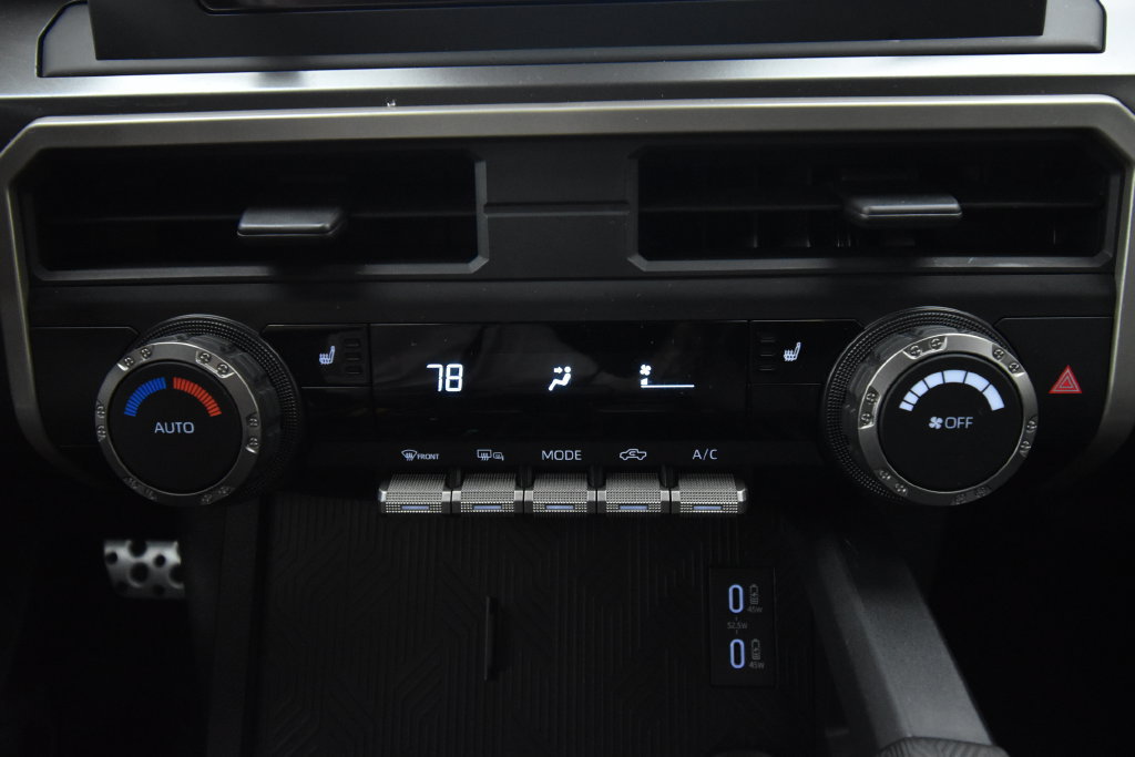 Used 2024 Toyota Tacoma TRD Sport AWD/4WD image 25