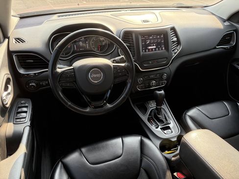 Used 2020 Jeep Cherokee Latitude Plus FWD image 10