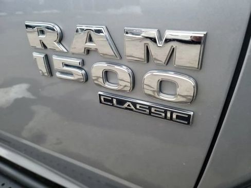 Used 2019 RAM 1500 Classic SLT AWD/4WD image 39