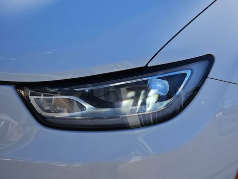 Used 2024 Chrysler Pacifica Touring-L image 33