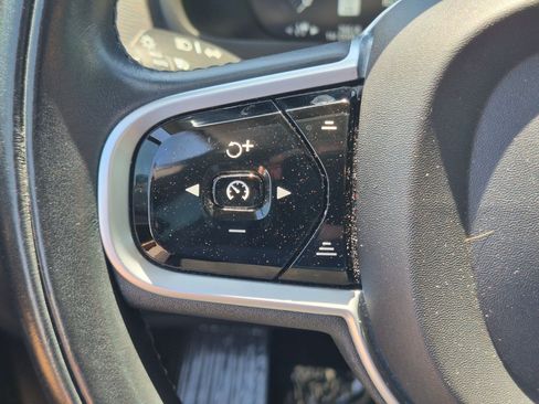 Used 2021 Volvo XC90 T5 Momentum w/ Climate Package AWD/4WD image 20