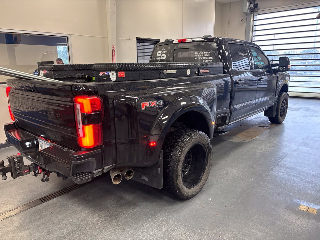 Used 2025 Ford F350 Platinum w/ FX4 Off-Road Package AWD/4WD image 8