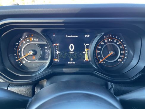 Used 2025 Jeep Gladiator Rubicon image 9