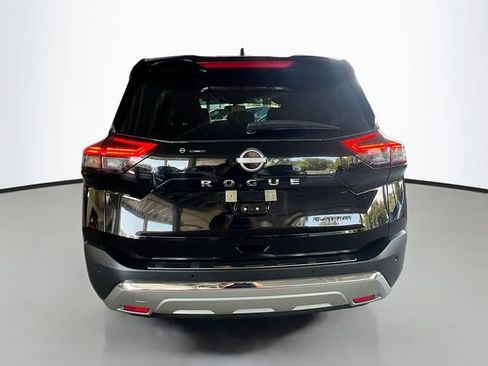 Used 2023 Nissan Rogue Platinum FWD image 7