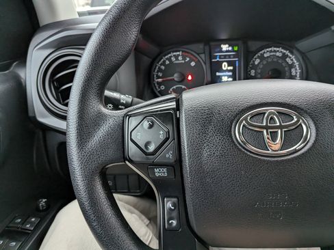 Used 2022 Toyota Tacoma SR image 17
