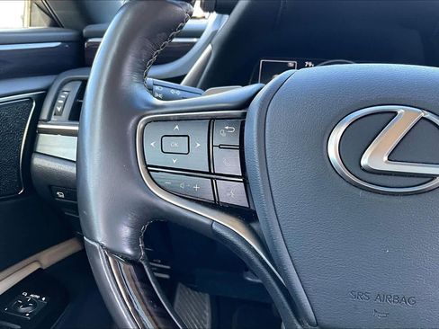 Used 2020 Lexus ES 300h w/ Accessory Package image 24