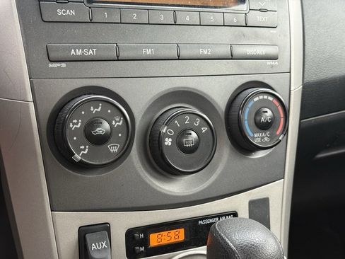 Used 2010 Toyota Corolla S image 16