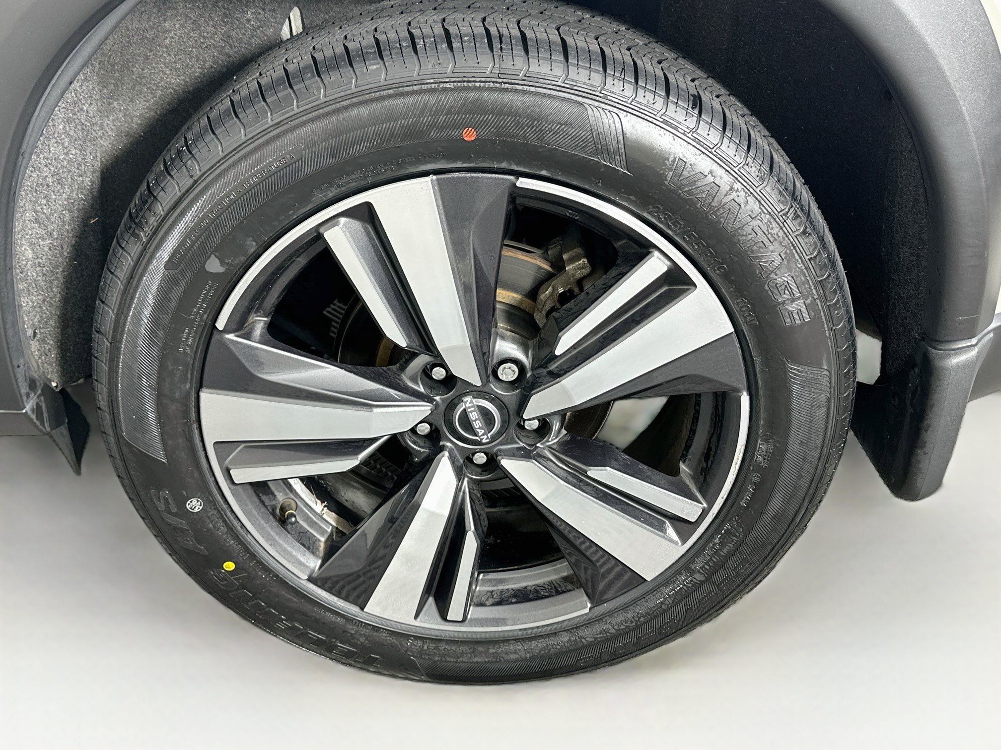 Used 2023 Nissan Rogue SL AWD/4WD image 11