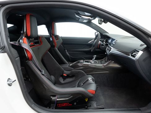 Used 2023 BMW M4 CSL image 10