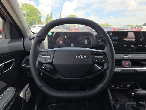New 2025 Kia K4 EX image 15
