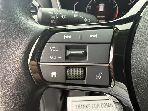 Certified 2025 Honda Pilot EX-L image 16