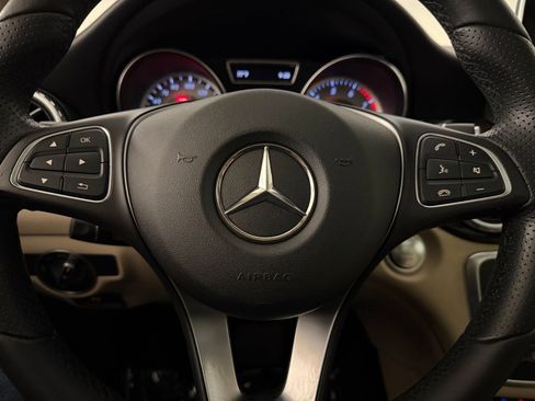 Used 2017 Mercedes-Benz GLA 250 4MATIC image 18