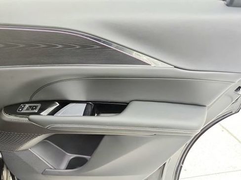 Used 2024 Cadillac Lyriq Luxury AWD/4WD image 41