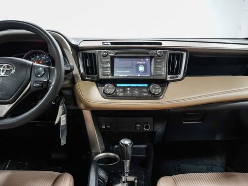Used 2014 Toyota RAV4 XLE w/ Preferred Accessory Package FWD image 13