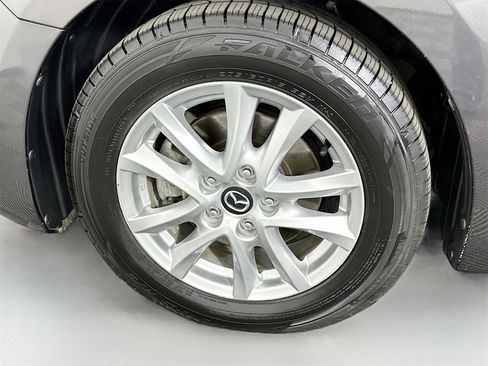 Used 2018 MAZDA MAZDA3 Sport image 29