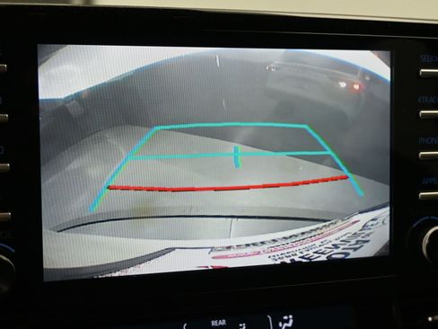 Certified 2021 Toyota Sienna XLE image 14