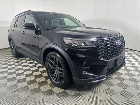 Used 2025 Ford Explorer ST AWD/4WD image 1